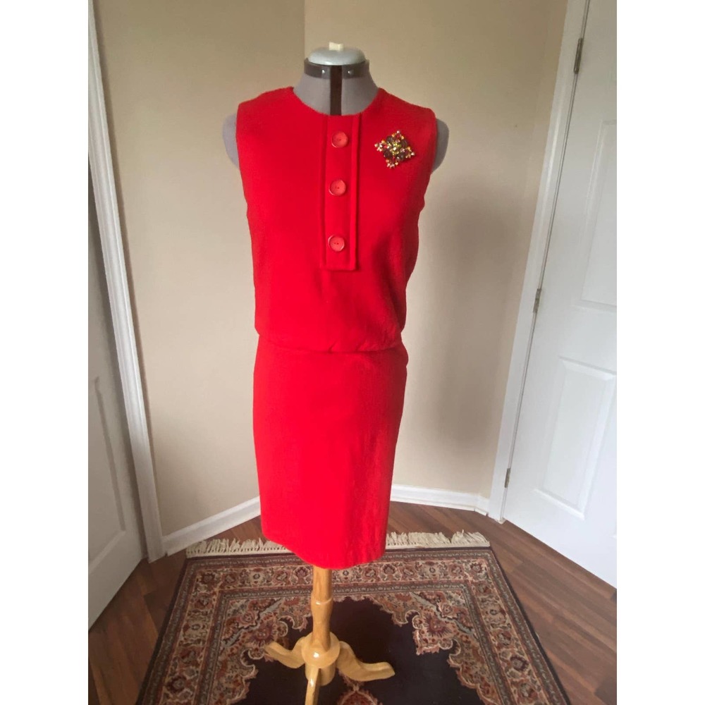 Vintage wool dress, red Sleeveless Dress, Mod Dress, Red Sheath Dress, retro 60s